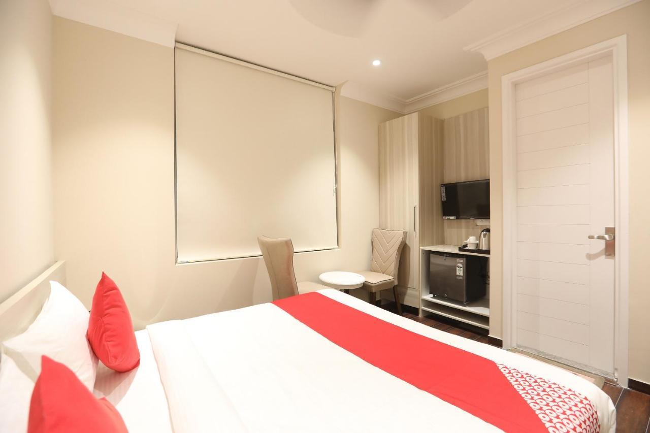 Oyo 43009 The Palm Green Otel Indraprastha Dış mekan fotoğraf