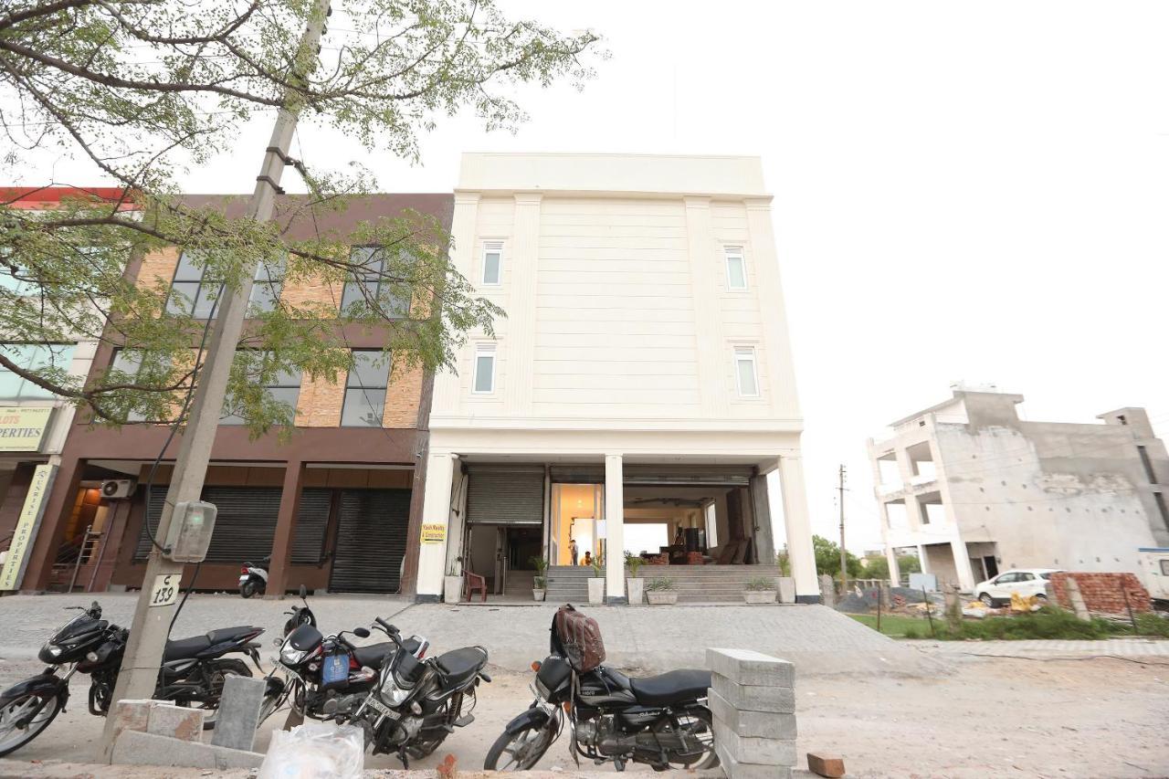 Oyo 43009 The Palm Green Otel Indraprastha Dış mekan fotoğraf